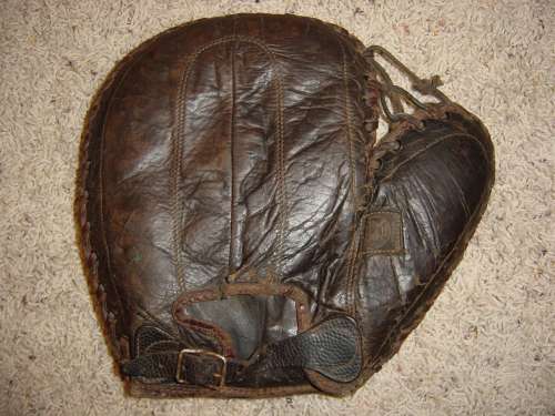 A.J. Reach Black Basemitt Back